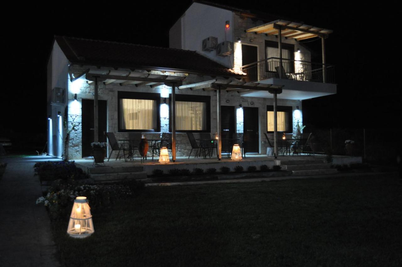 פפקוהורי Agrielia Apartments מראה חיצוני תמונה